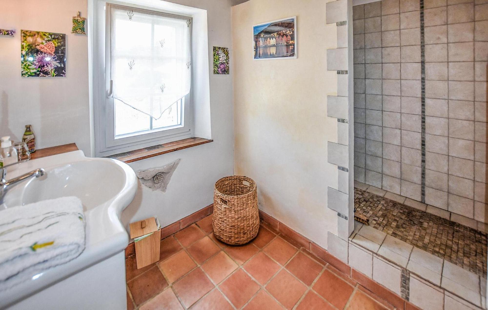 2 Bedroom Gorgeous Home In Villes-Sur-Auzon Exteriér fotografie